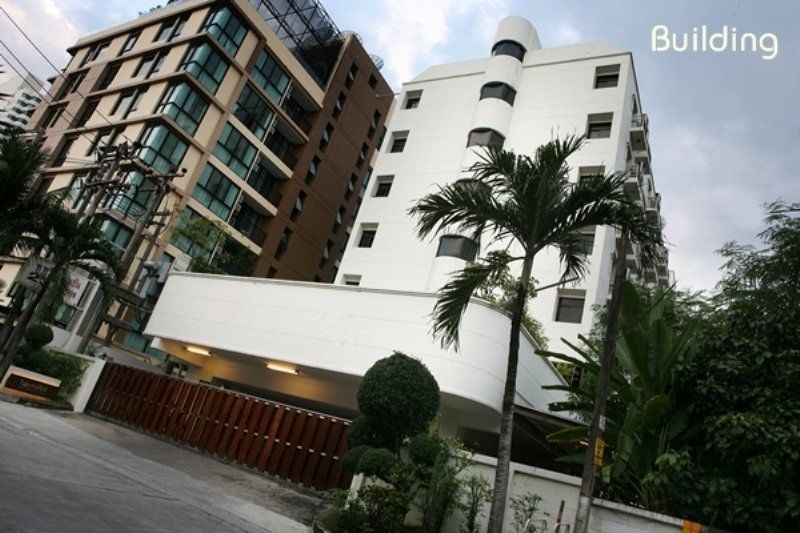 Twothree A Homely Hotel - Sha Extra Plus Bangkok Exterior photo